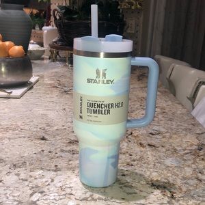 Stanley cup Flow State quencher H2.0 Tumbler 40oz